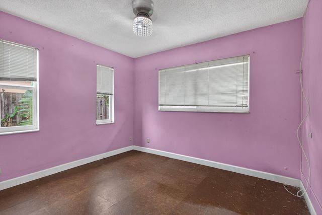 8122 NW 73rd Avenue, Tamarac, FL 33321