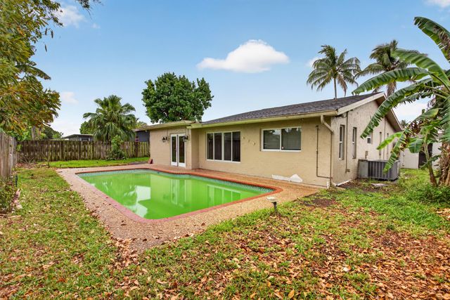 8122 NW 73rd Avenue, Tamarac, FL 33321