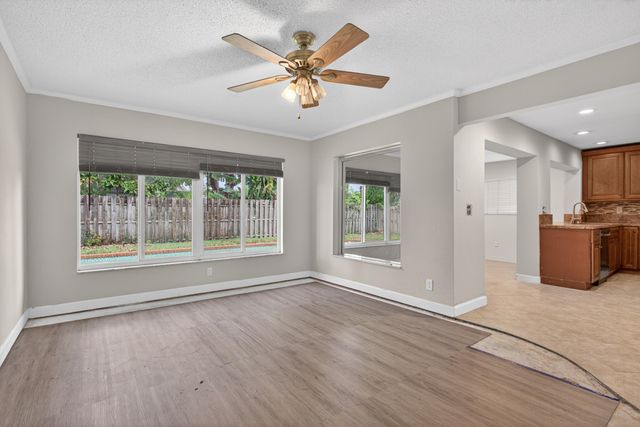 8122 NW 73rd Avenue, Tamarac, FL 33321