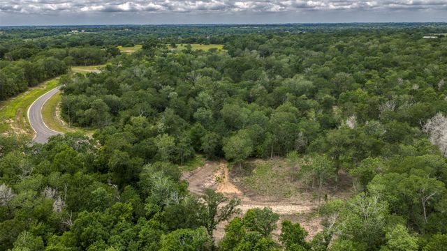 2-26 Millwood Trail, Brenham, TX 77833
