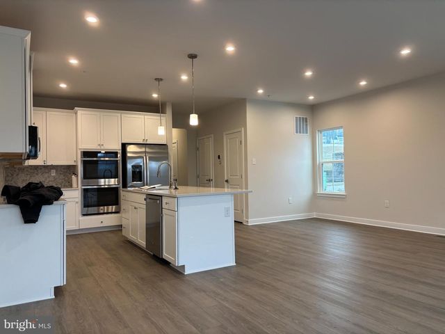 2646 TISBURY LN, Downingtown, PA 19335