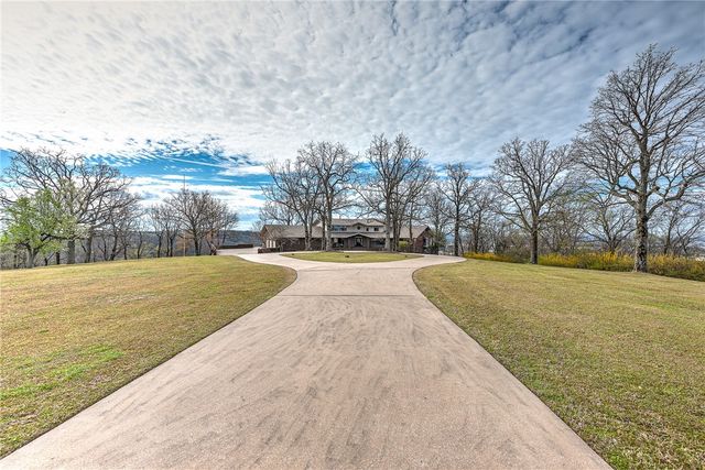 109 Woodcliff Circle, Springdale, AR 72764