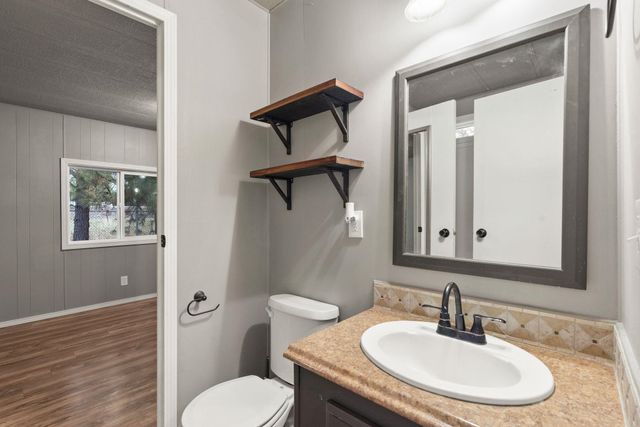 35312 N Newport Hwy, Chattaroy, WA 99003