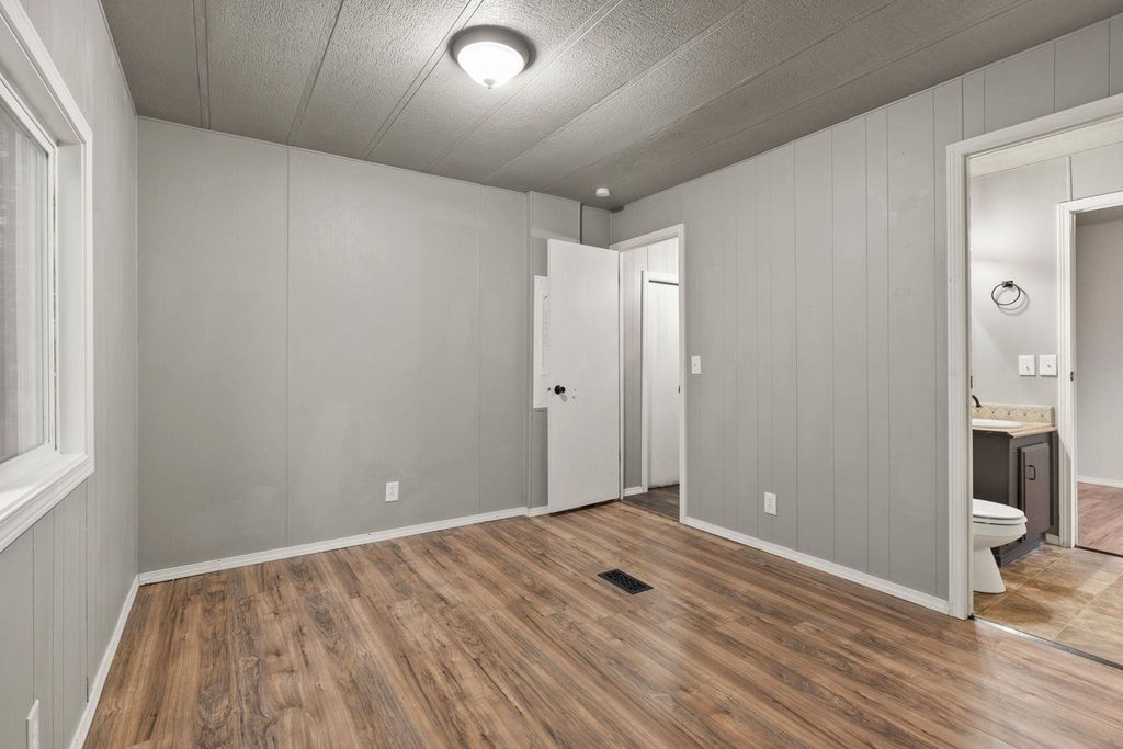 35312 N Newport Hwy, Chattaroy, WA 99003 photo 16