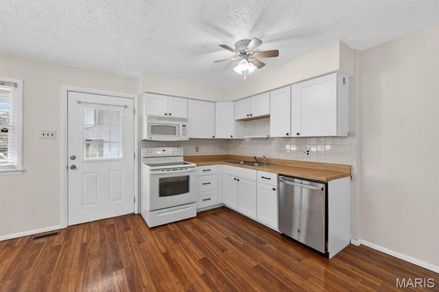 2809 Mayer Drive 2809, St Charles, MO 63301