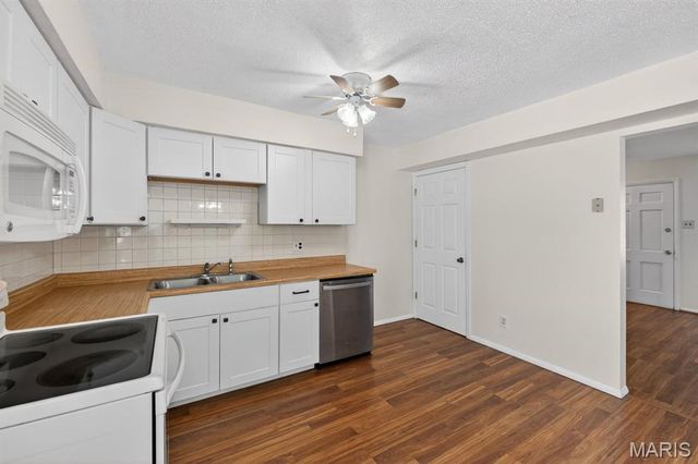 2809 Mayer Drive 2809, St Charles, MO 63301