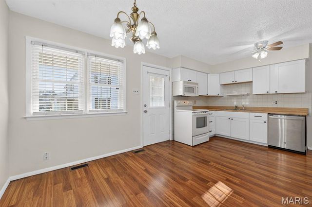 2809 Mayer Drive 2809, St Charles, MO 63301