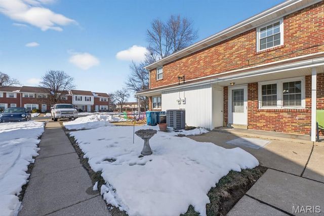 2809 Mayer Drive 2809, St Charles, MO 63301