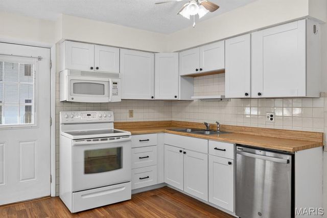 2809 Mayer Drive 2809, St Charles, MO 63301