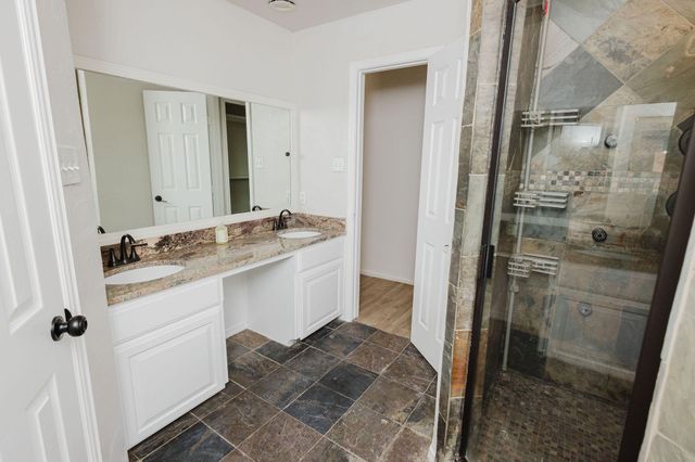 2508 N 4th Street, Tahoka, TX 79373