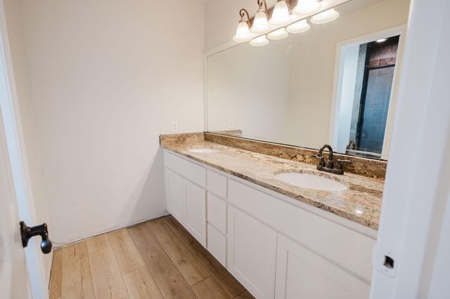 2508 N 4th Street, Tahoka, TX 79373