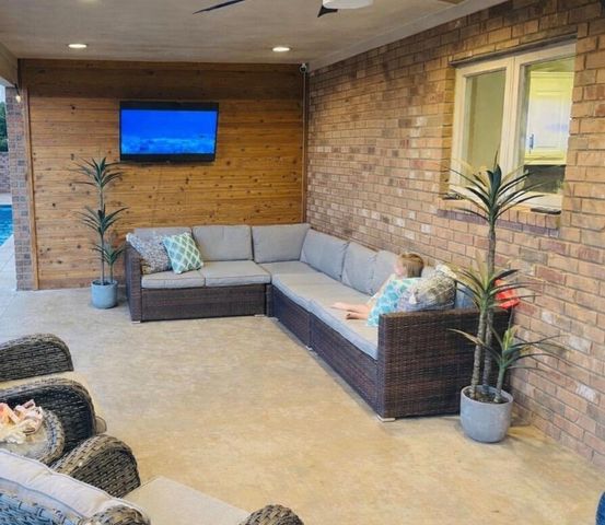 2508 N 4th Street, Tahoka, TX 79373