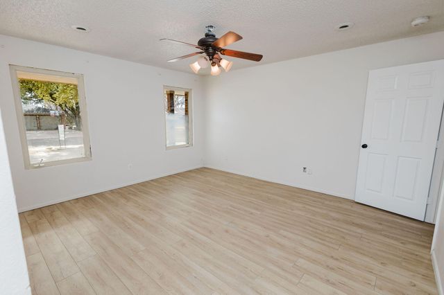 2508 N 4th Street, Tahoka, TX 79373