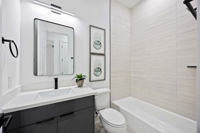 4430 Knoxville Street A-B, Houston, TX 77051