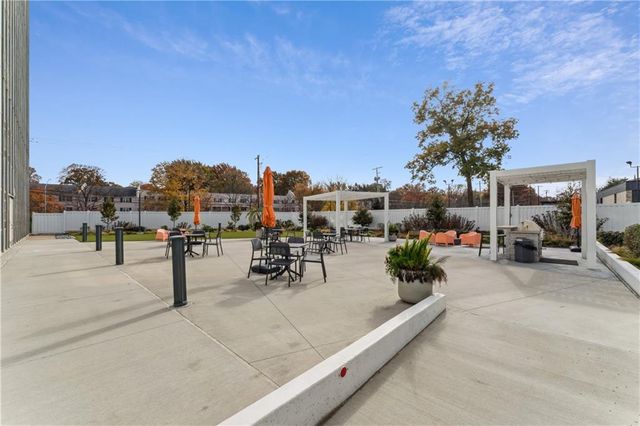 333 W Meyer Boulevard 504, Kansas City, MO 64113