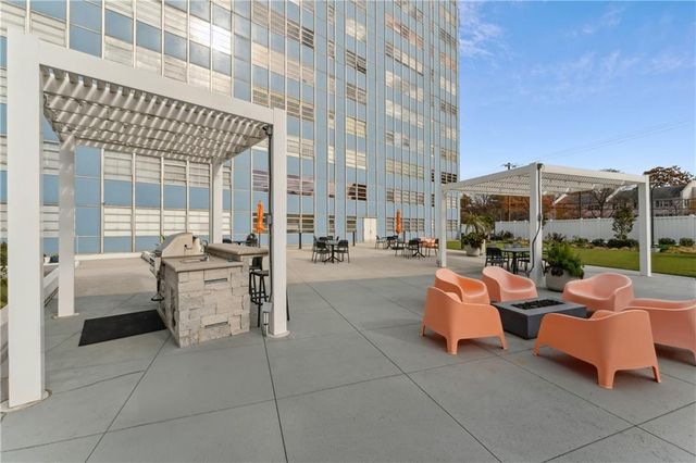 333 W Meyer Boulevard 504, Kansas City, MO 64113