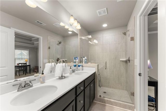 5124 FOX DEN Road, Oakwood, GA 30566