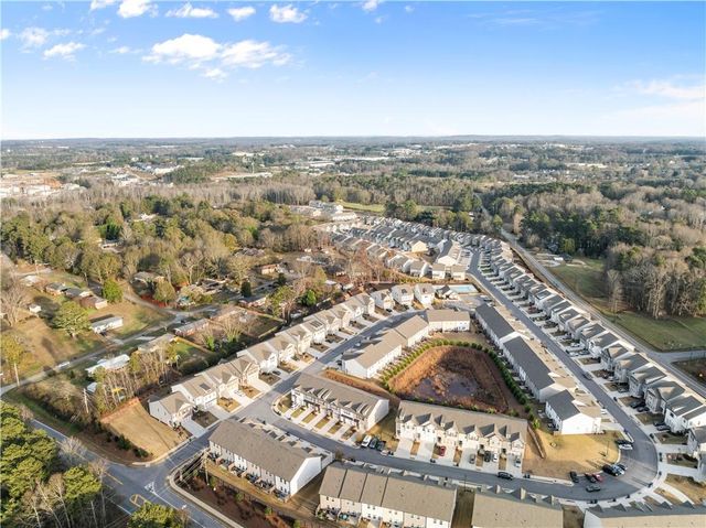 5124 FOX DEN Road, Oakwood, GA 30566