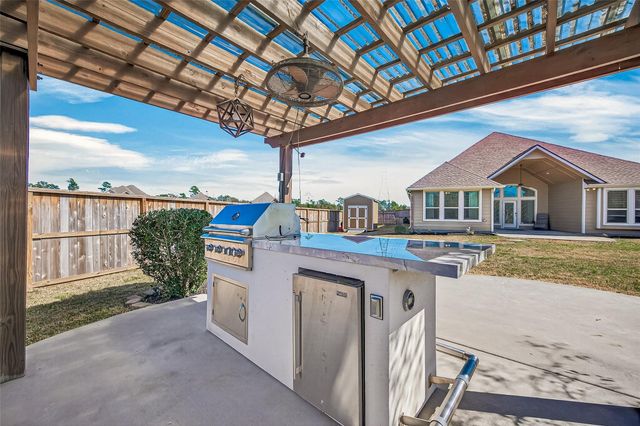 22811 Wild Heather Drive, Tomball, TX 77375