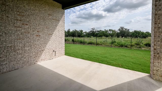 246 Melody RD, Lockhart, TX 78644