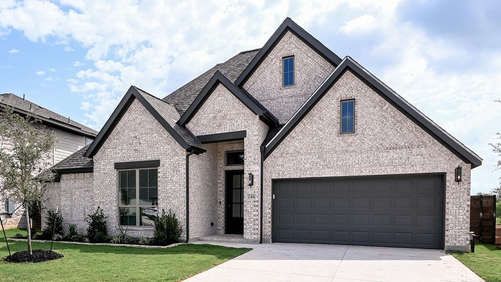 246 Melody RD, Lockhart, TX 78644