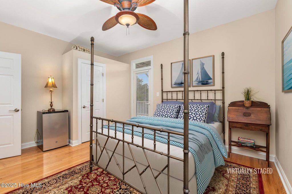 Image 22 of property listing at 200 Shipwreck Lane, Emerald Isle, NC 28594