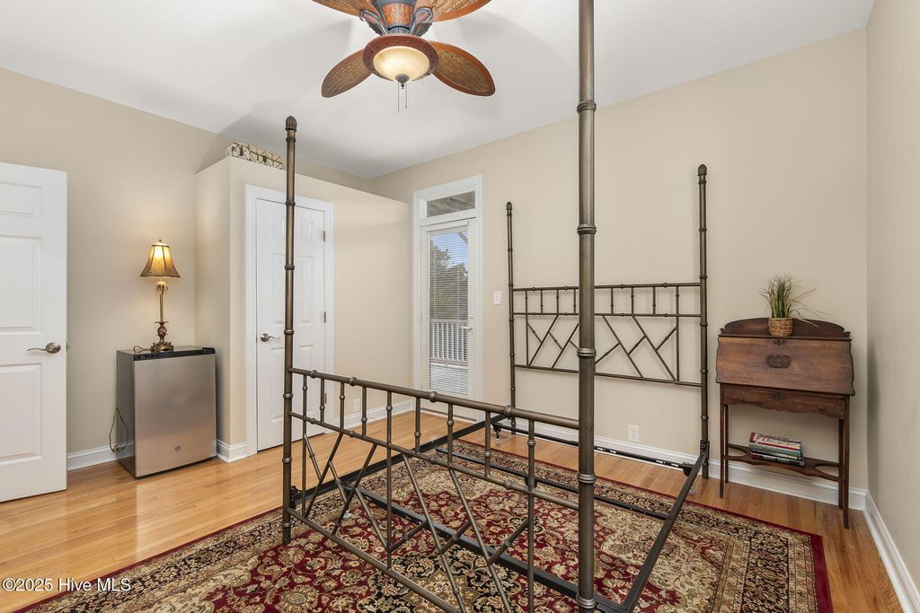 Image 23 of property listing at 200 Shipwreck Lane, Emerald Isle, NC 28594