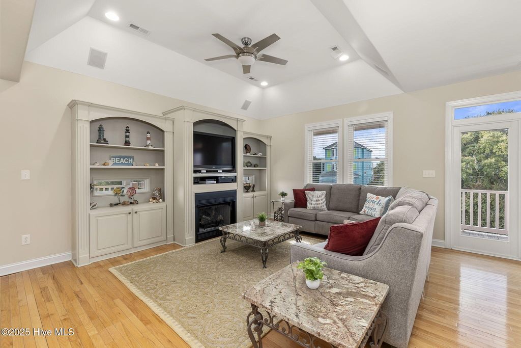 Image 31 of property listing at 200 Shipwreck Lane, Emerald Isle, NC 28594