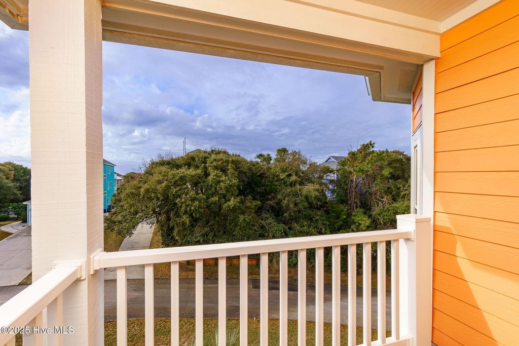 Image 52 of property listing at 200 Shipwreck Lane, Emerald Isle, NC 28594