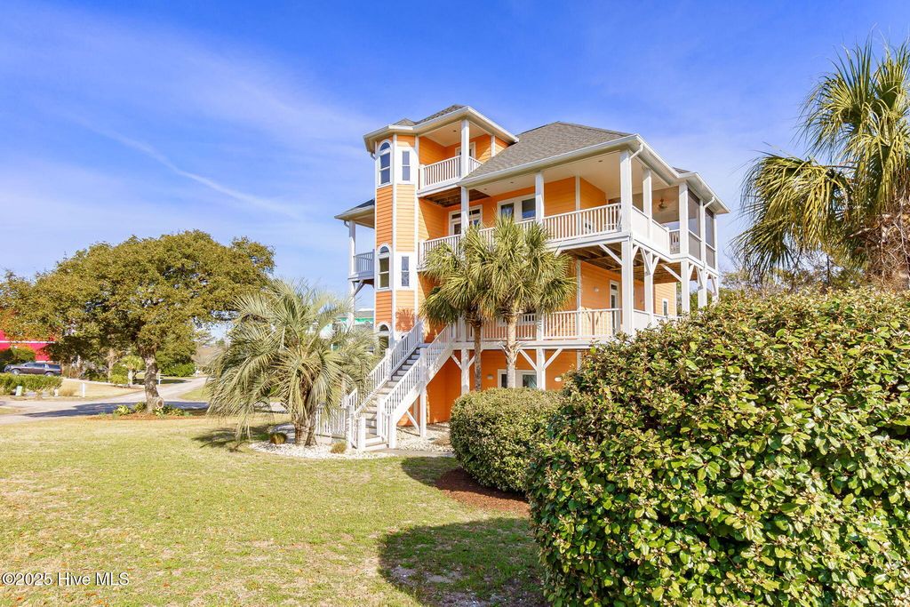 Image 69 of property listing at 200 Shipwreck Lane, Emerald Isle, NC 28594