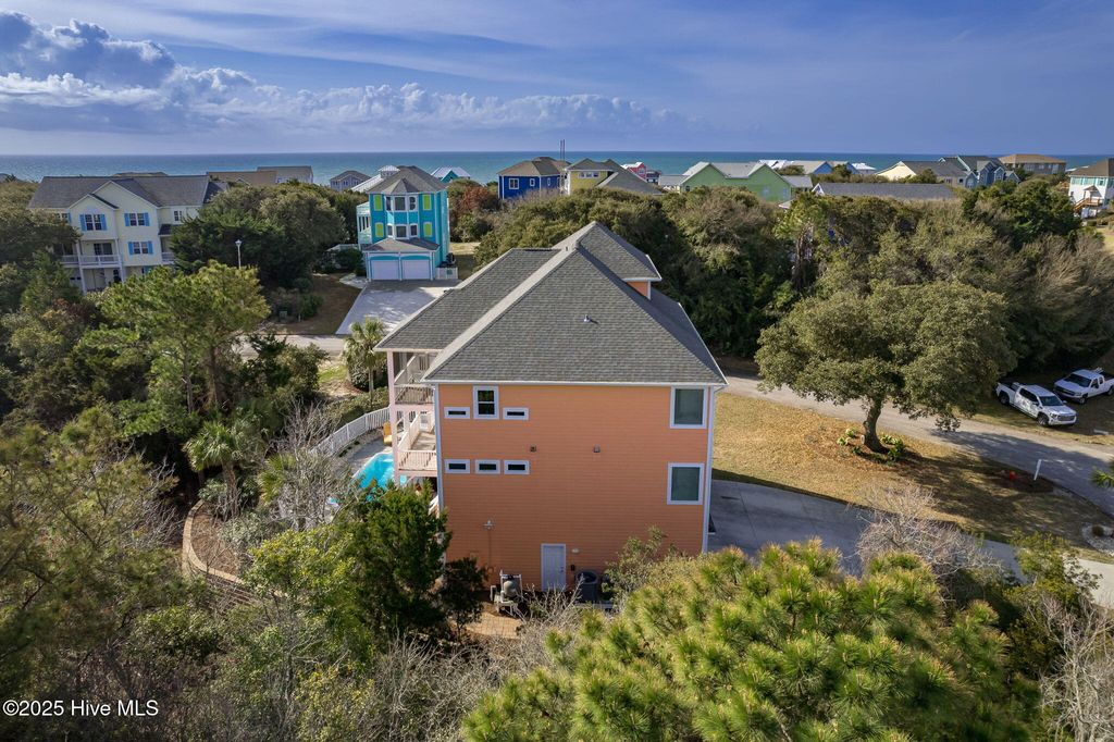 Image 70 of property listing at 200 Shipwreck Lane, Emerald Isle, NC 28594