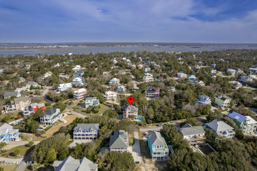 Image 74 of property listing at 200 Shipwreck Lane, Emerald Isle, NC 28594