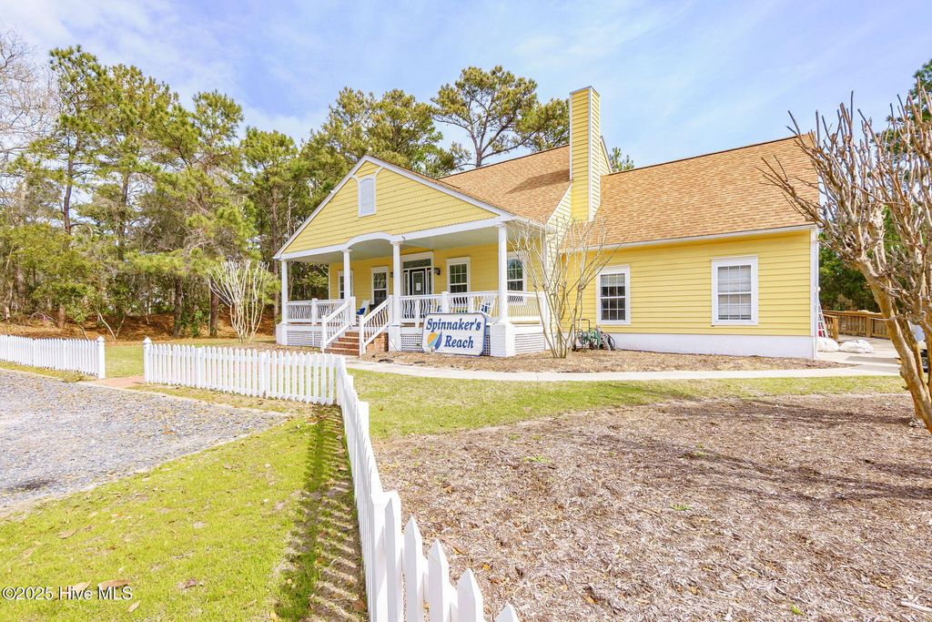 Image 83 of property listing at 200 Shipwreck Lane, Emerald Isle, NC 28594