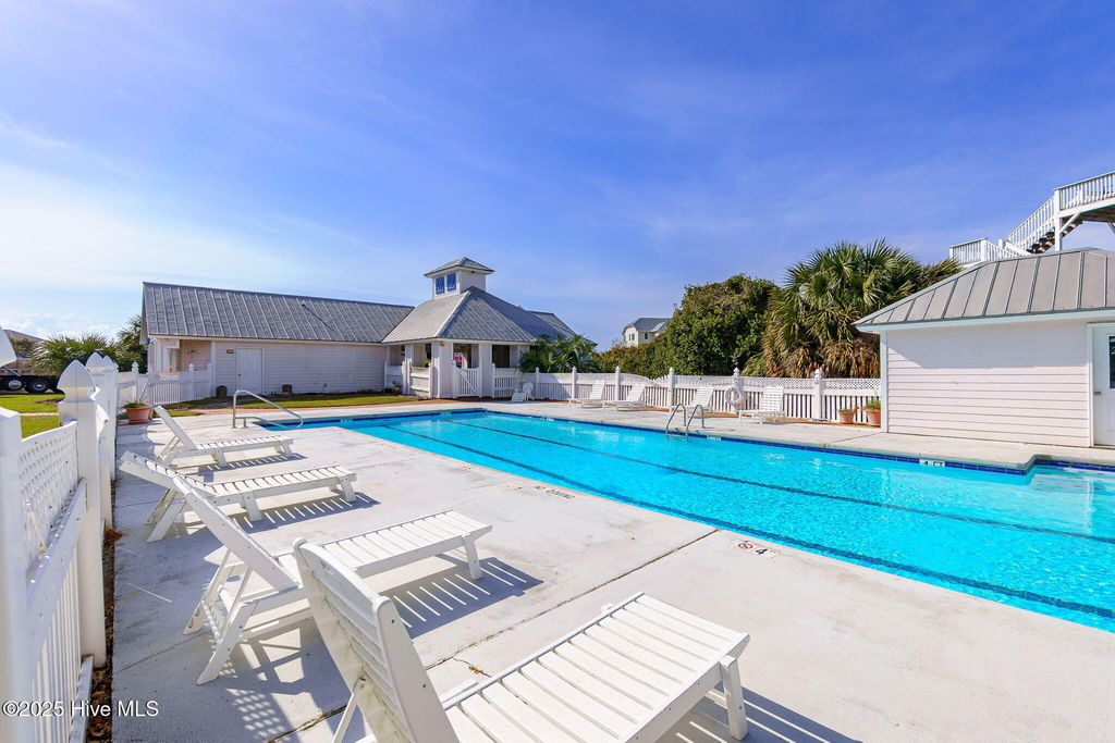 Image 86 of property listing at 200 Shipwreck Lane, Emerald Isle, NC 28594