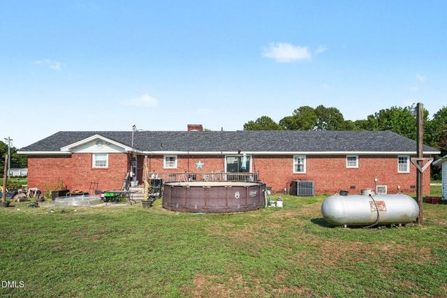 7128 N Carolina 242, Dunn, NC 28334