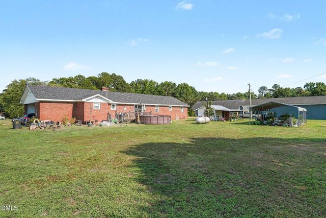 7128 N Carolina 242, Dunn, NC 28334