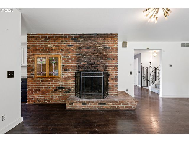 28974 GIMPL HILL Rd, Eugene, OR 97402