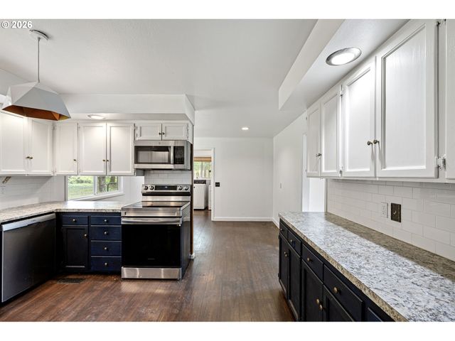 28974 GIMPL HILL Rd, Eugene, OR 97402