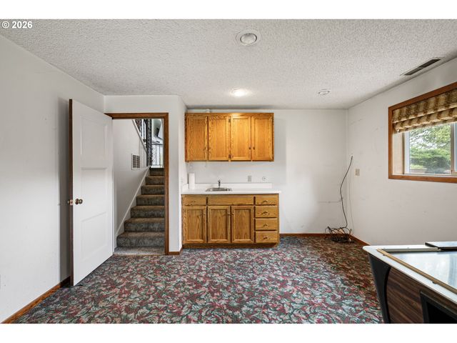 28974 GIMPL HILL Rd, Eugene, OR 97402