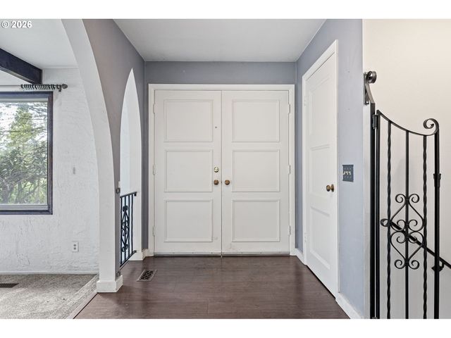 28974 GIMPL HILL Rd, Eugene, OR 97402