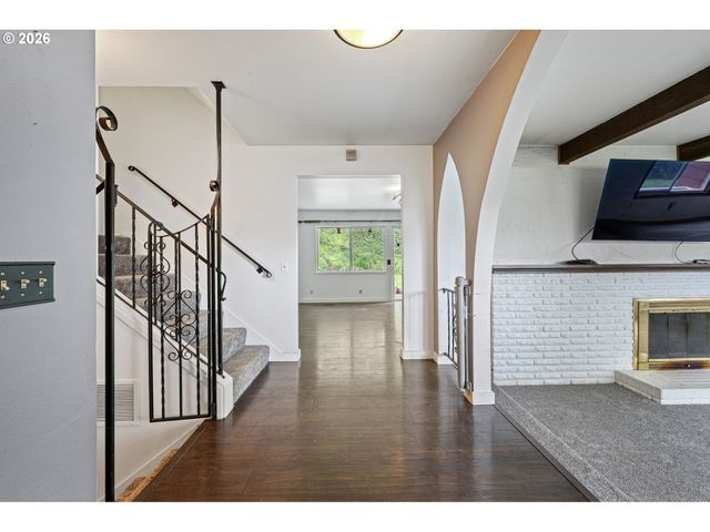 28974 GIMPL HILL Rd, Eugene, OR 97402