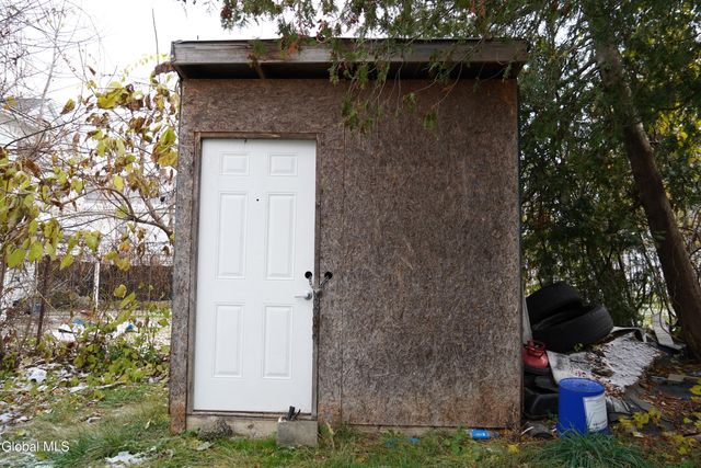 1602 Foster Avenue, Schenectady, NY 12308