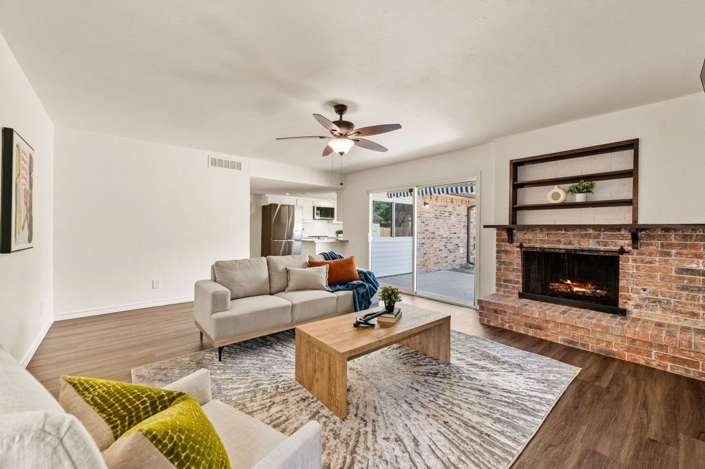 1905 Castille Drive, Carrollton, TX 75007 — photo 5