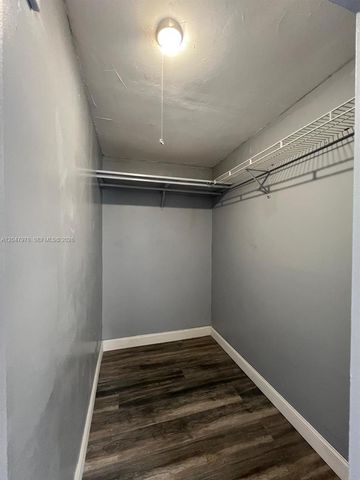 451 NE 136th St I-101, North Miami, FL 33161