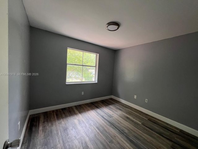 451 NE 136th St I-101, North Miami, FL 33161