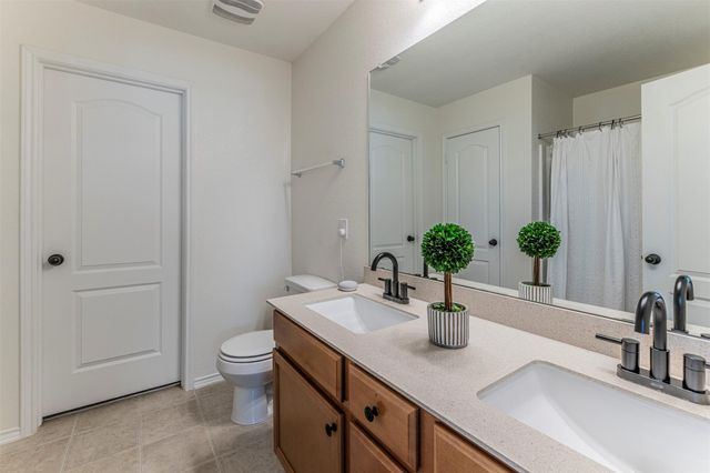 728 Bailey Park DR, Jarrell, TX 76537