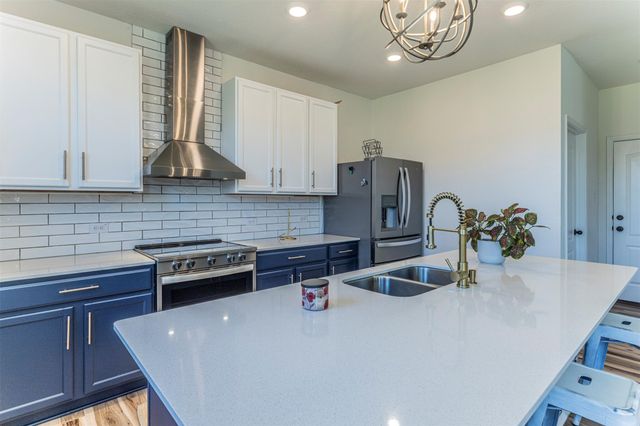 728 Bailey Park DR, Jarrell, TX 76537