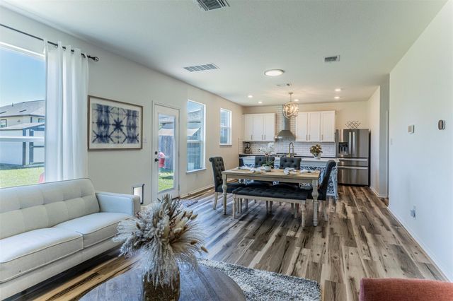 728 Bailey Park DR, Jarrell, TX 76537
