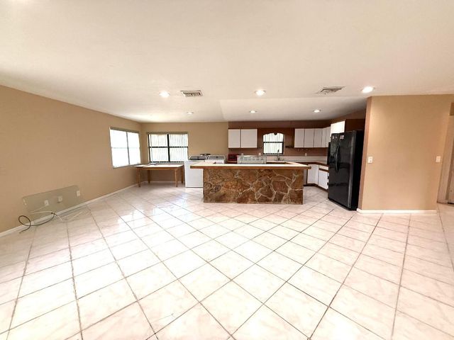 16031 78th Road N, Loxahatchee, FL 33470