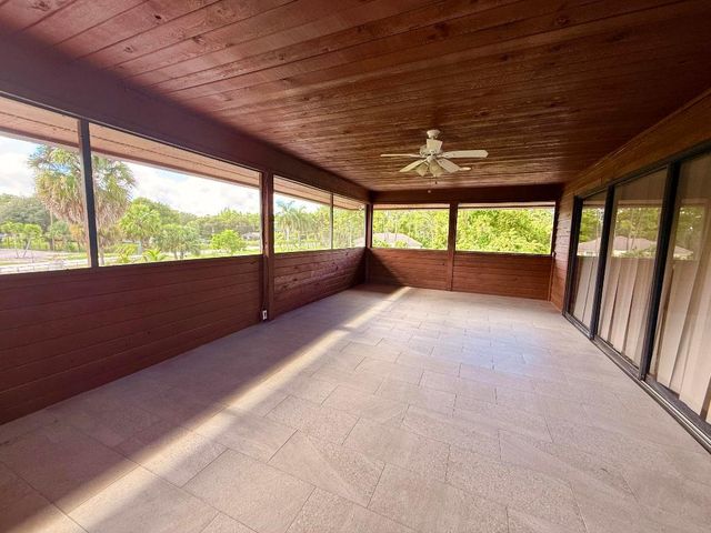 16031 78th Road N, Loxahatchee, FL 33470